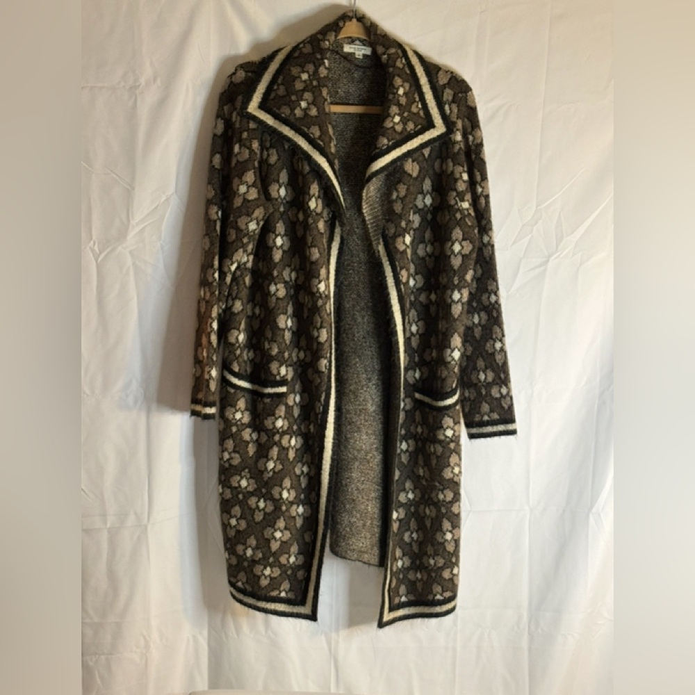 Chic Floral Patterned Women's Cape